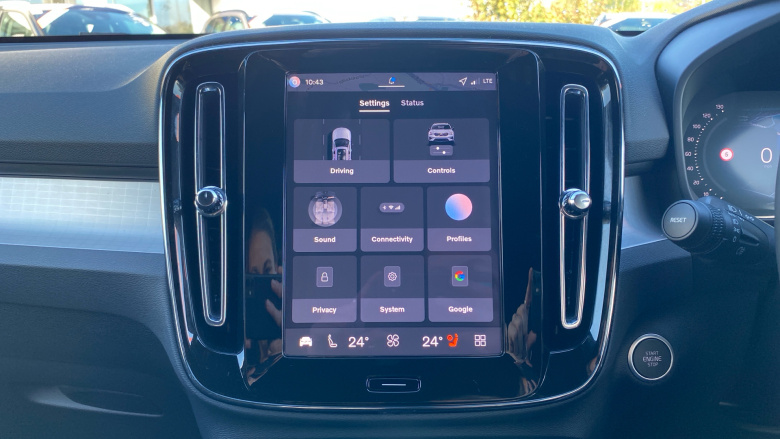 Volvo XC40 2.0 B3P Plus Black Edition 5dr Auto Petrol Estate